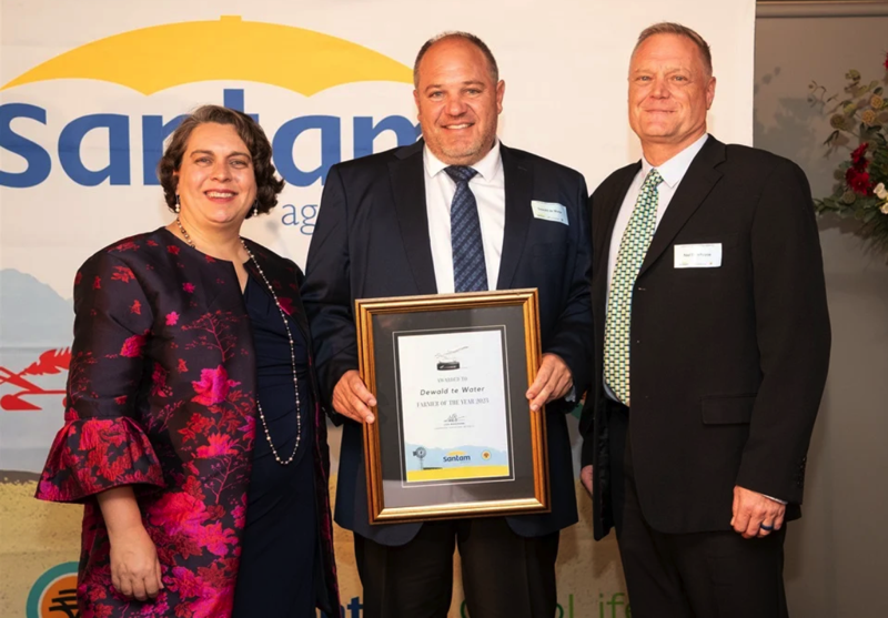 Dewald te Water innovates, reimagines his way to Farmer of the Year title